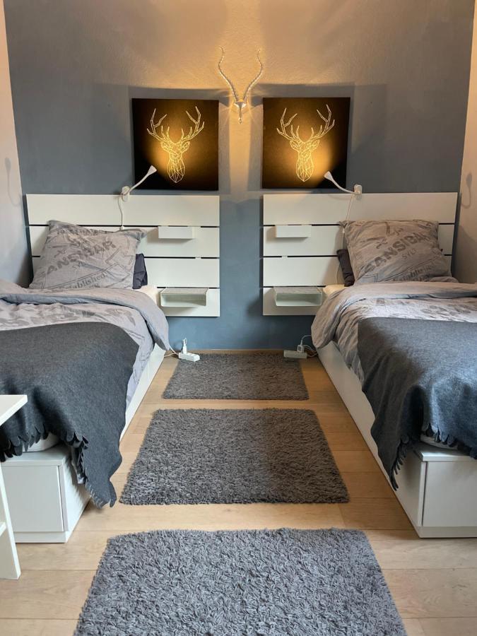 Appartment 53Qm Im Architektenhaus - 2 Schlafzimmer Mit Kueche Und Bad, Nur 2Min Von A8 - Ruhig Und Modern Irschenberg Eksteriør bilde
